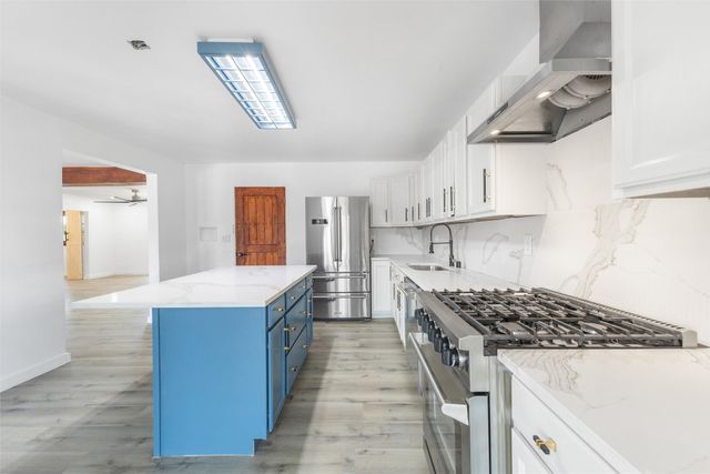 211 Spruce Street, Santa Fe, NM 87501