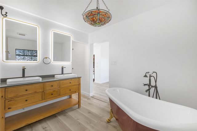 211 Spruce Street, Santa Fe, NM 87501