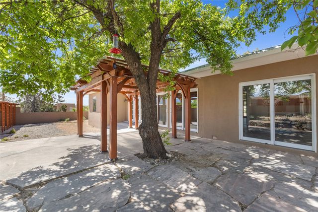 211 Spruce Street, Santa Fe, NM 87501