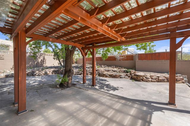 211 Spruce Street, Santa Fe, NM 87501