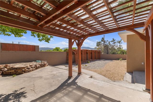 211 Spruce Street, Santa Fe, NM 87501