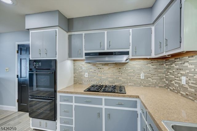 10 Wellington Ave, Woodbridge Twp., NJ 07064