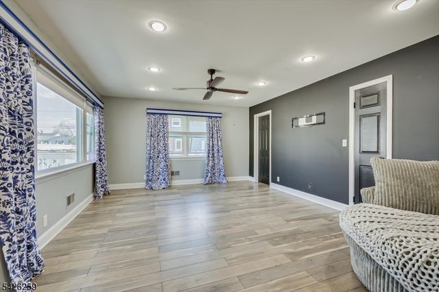 10 Wellington Ave, Woodbridge Twp., NJ 07064