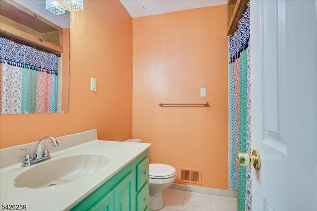 10 Wellington Ave, Woodbridge Twp., NJ 07064