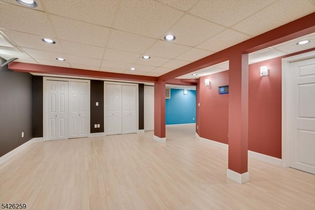 10 Wellington Ave, Woodbridge Twp., NJ 07064