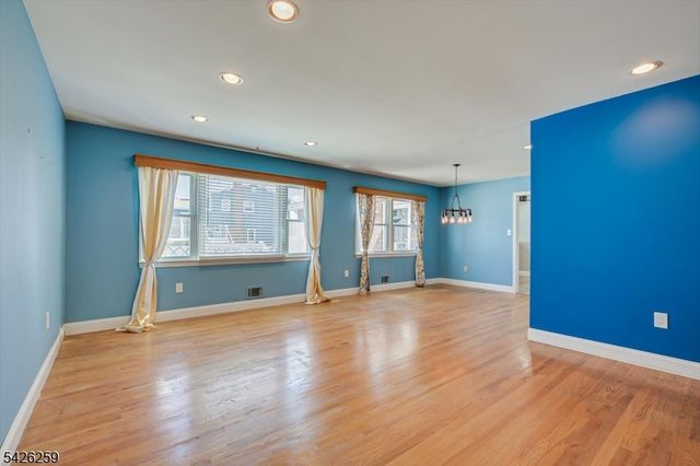 10 Wellington Ave, Woodbridge Twp., NJ 07064