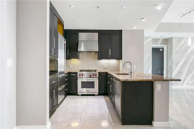 3325 Piedmont NE Road 1805, Atlanta, GA 30305