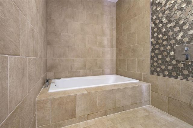 3325 Piedmont NE Road 1805, Atlanta, GA 30305
