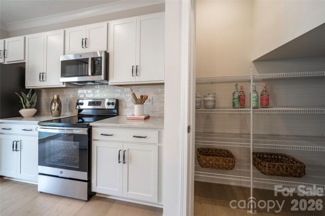 6033 Longar Lane, Charlotte, NC 28269