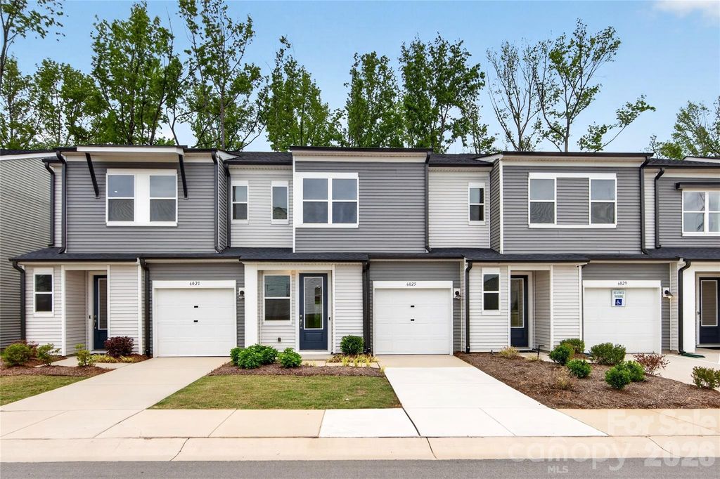6033 Longar Lane, Charlotte, NC 28269