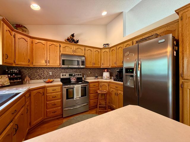 408 Clearview Court, Moorhead, MN 56560