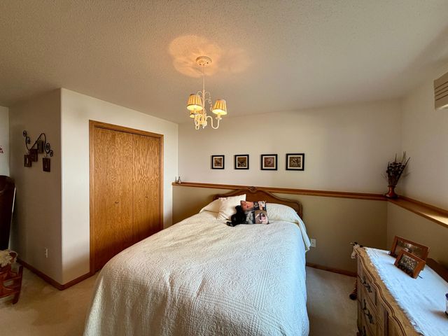 408 Clearview Court, Moorhead, MN 56560