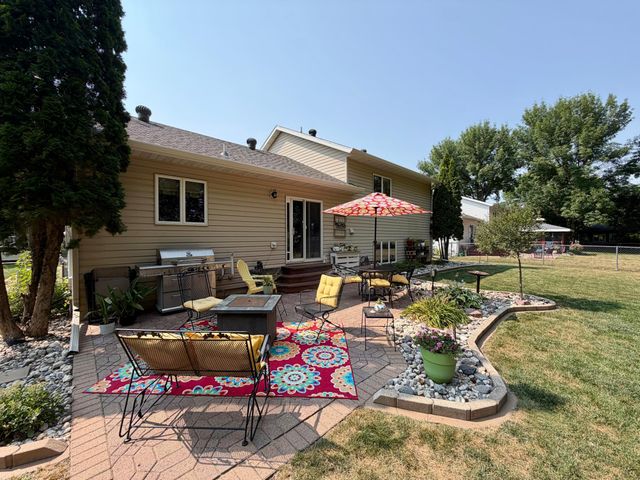 408 Clearview Court, Moorhead, MN 56560