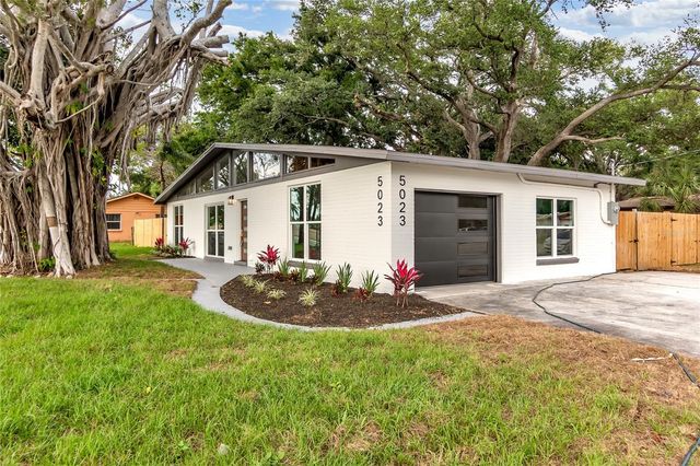 5023 9TH STREET E, Bradenton, FL 34203