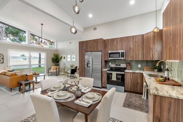 5023 9TH STREET E, Bradenton, FL 34203