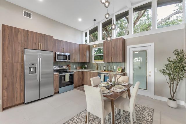 5023 9TH STREET E, Bradenton, FL 34203