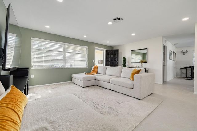 1736 ALGONQUIN DRIVE, Clearwater, FL 33755