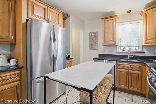 1268 Brys Drive, Grosse Pointe, MI 48236