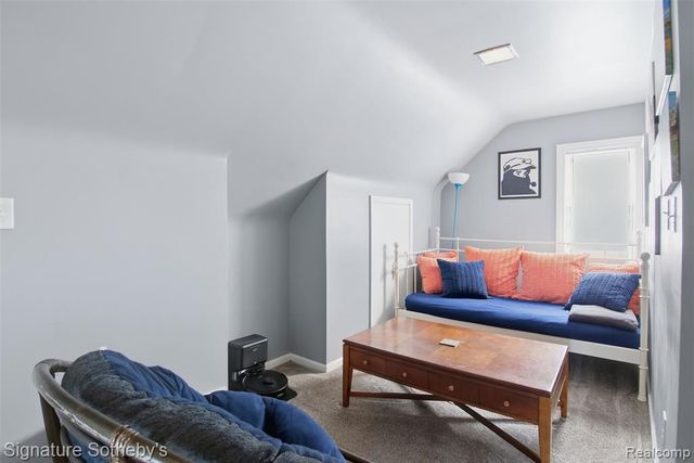 1268 Brys Drive, Grosse Pointe, MI 48236