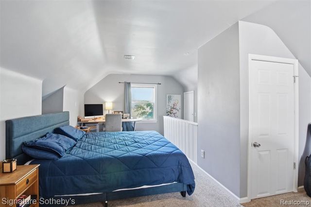 1268 Brys Drive, Grosse Pointe, MI 48236