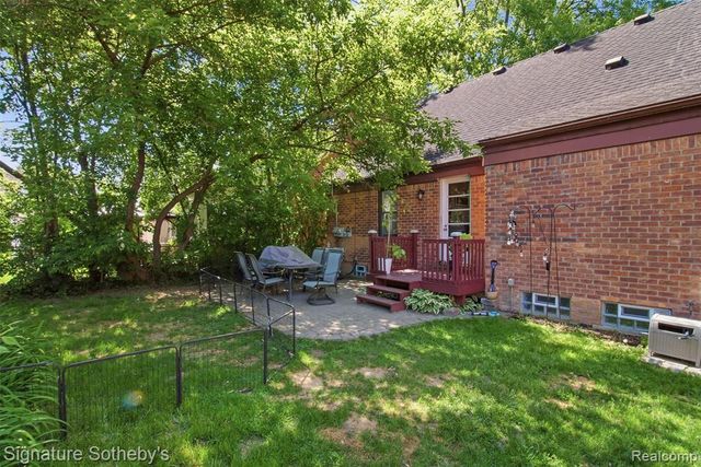 1268 Brys Drive, Grosse Pointe, MI 48236