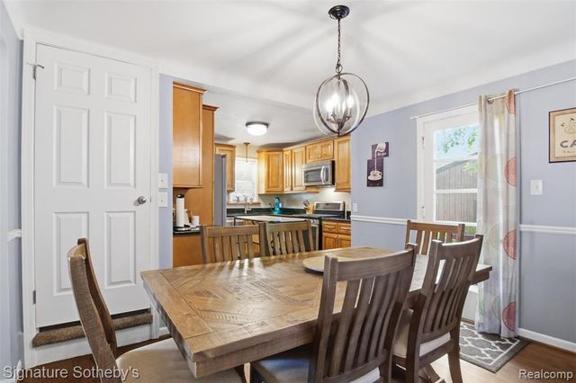 1268 Brys Drive, Grosse Pointe, MI 48236