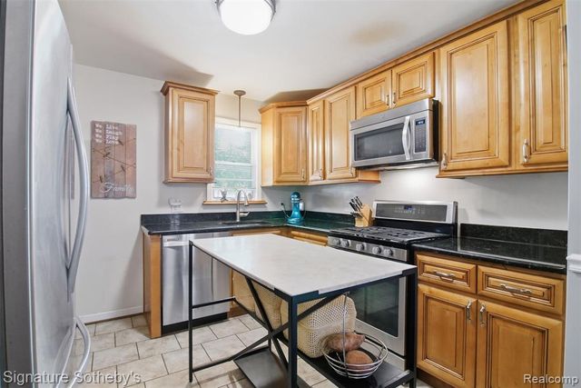 1268 Brys Drive, Grosse Pointe, MI 48236