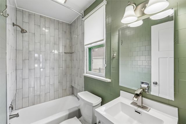 904 13th Street, West Des Moines, IA 50265