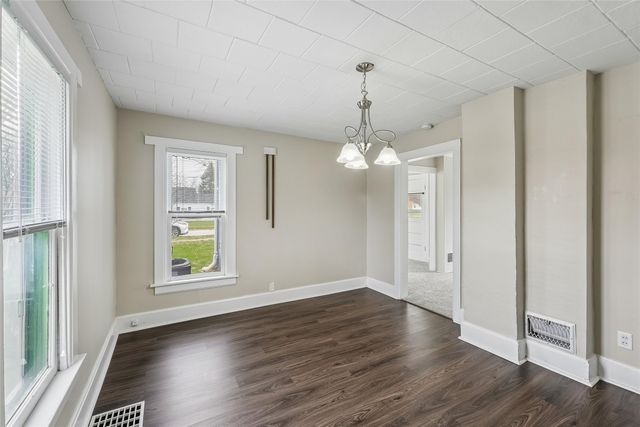 904 13th Street, West Des Moines, IA 50265