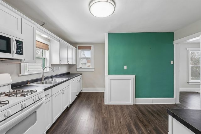 904 13th Street, West Des Moines, IA 50265