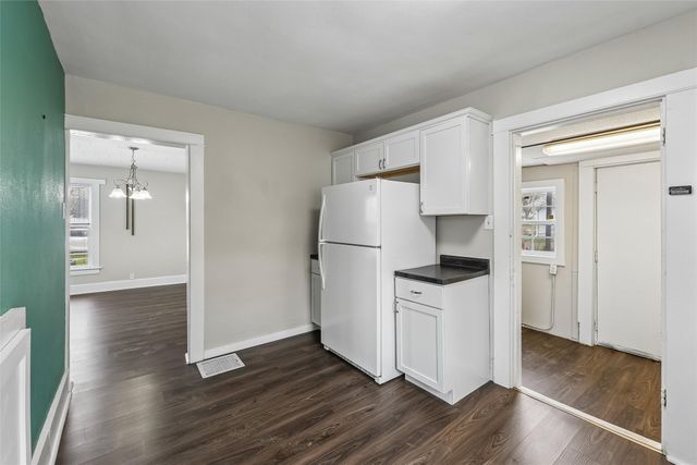 904 13th Street, West Des Moines, IA 50265