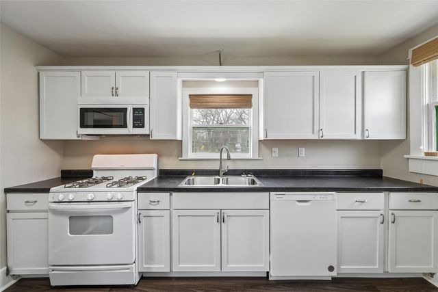 904 13th Street, West Des Moines, IA 50265