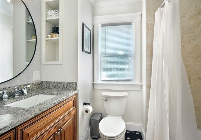 62 Rosemont Rd, Weymouth, MA 02191
