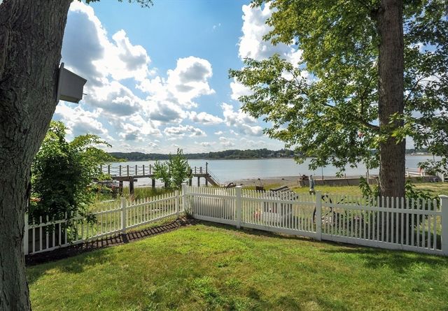 62 Rosemont Rd, Weymouth, MA 02191