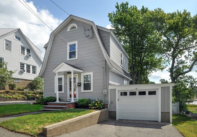 62 Rosemont Rd, Weymouth, MA 02191