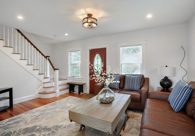 62 Rosemont Rd, Weymouth, MA 02191