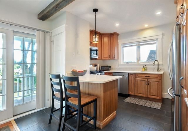 62 Rosemont Rd, Weymouth, MA 02191