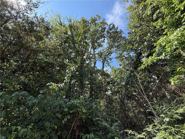 E 5th Street, Fayetteville, AR 72701