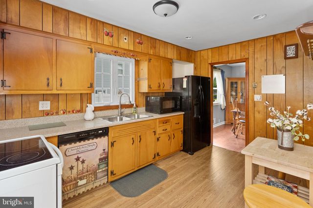 124 ASHURST LN, Mount Holly, NJ 08060