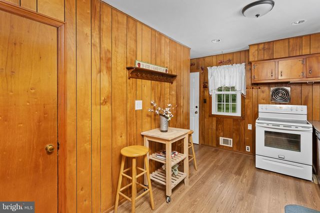 124 ASHURST LN, Mount Holly, NJ 08060