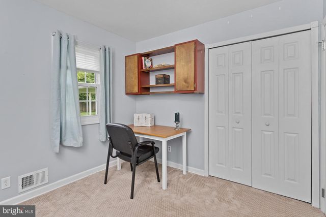 124 ASHURST LN, Mount Holly, NJ 08060