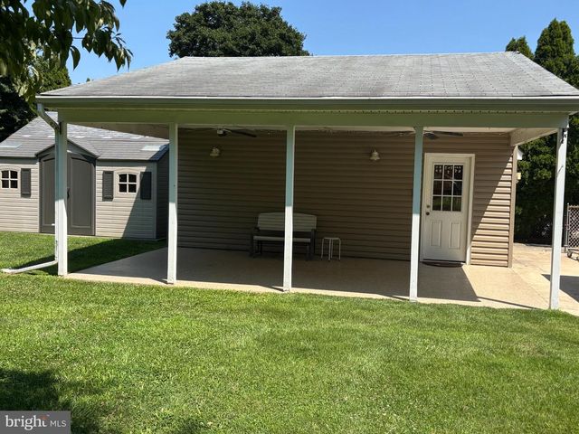 124 ASHURST LN, Mount Holly, NJ 08060