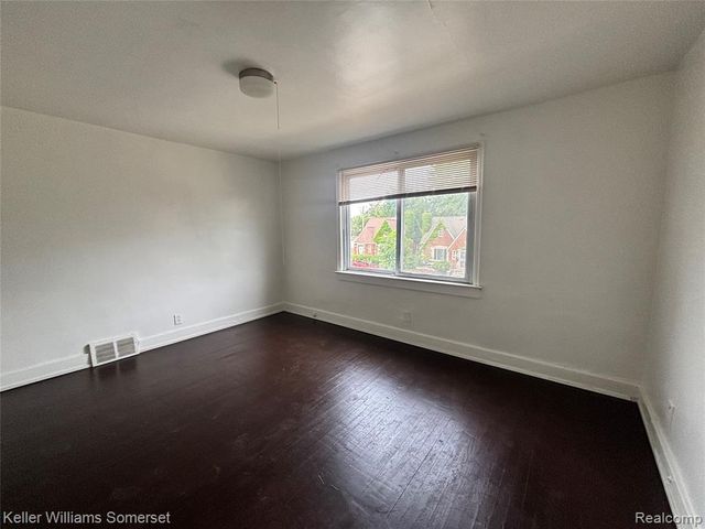15785 Pinehurst Street 1, Detroit, MI 48238