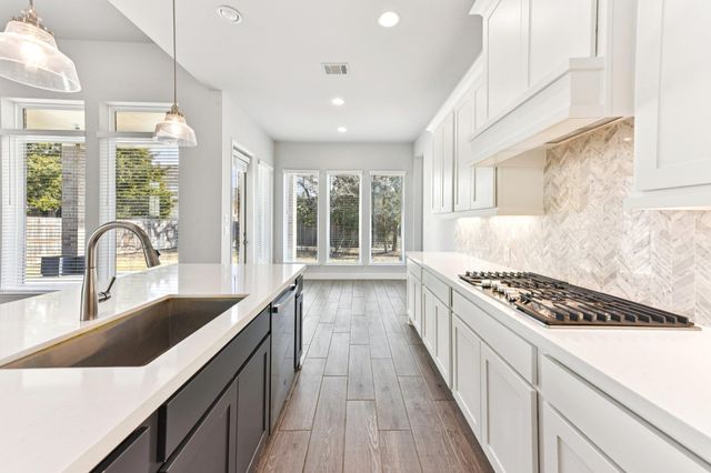 163 Kellogg LN, Bastrop, TX 78602