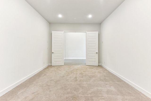 163 Kellogg LN, Bastrop, TX 78602