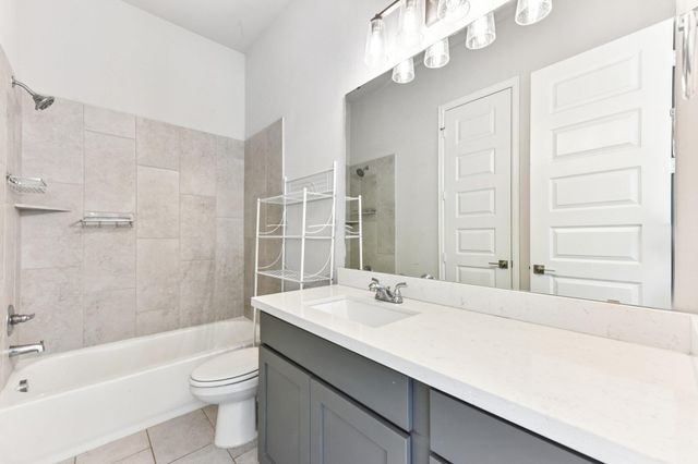 163 Kellogg LN, Bastrop, TX 78602