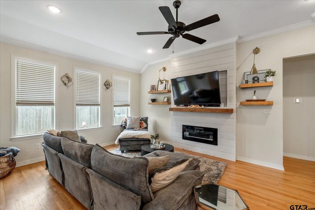 1735 Alamo Crossing, Tyler, TX 75701