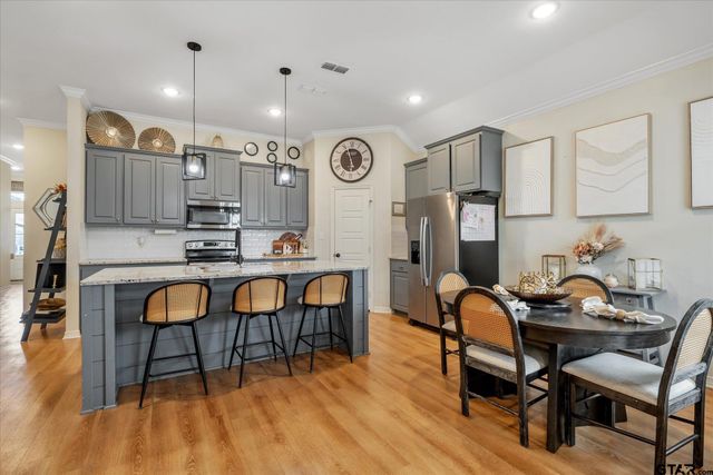 1735 Alamo Crossing, Tyler, TX 75701