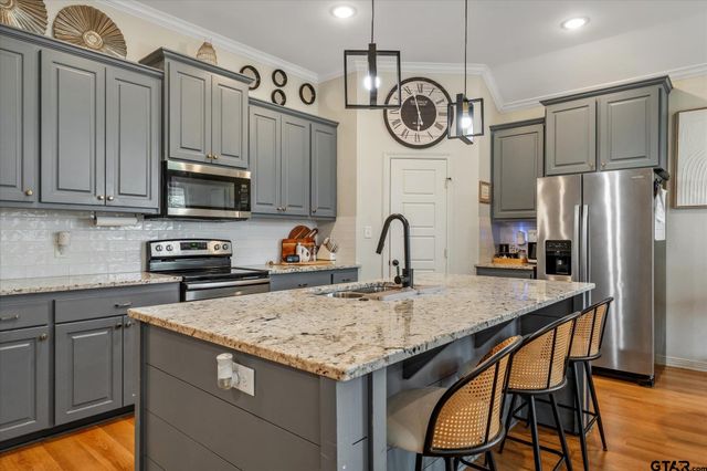 1735 Alamo Crossing, Tyler, TX 75701