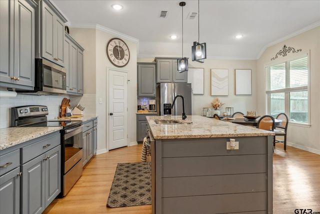 1735 Alamo Crossing, Tyler, TX 75701